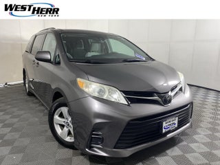 2018 Toyota Sienna LE