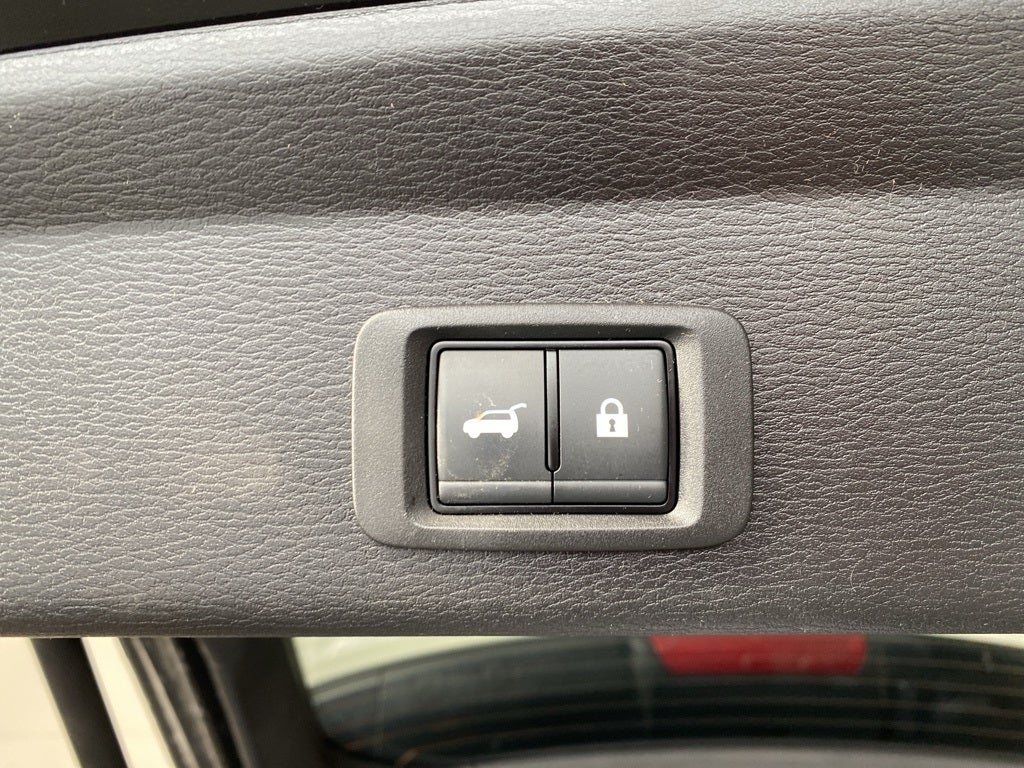 2024 Mitsubishi Outlander Base