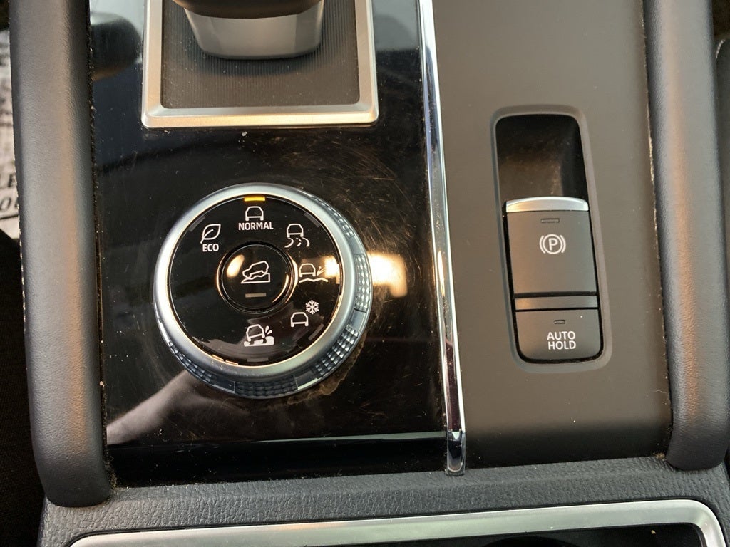 2024 Mitsubishi Outlander Base