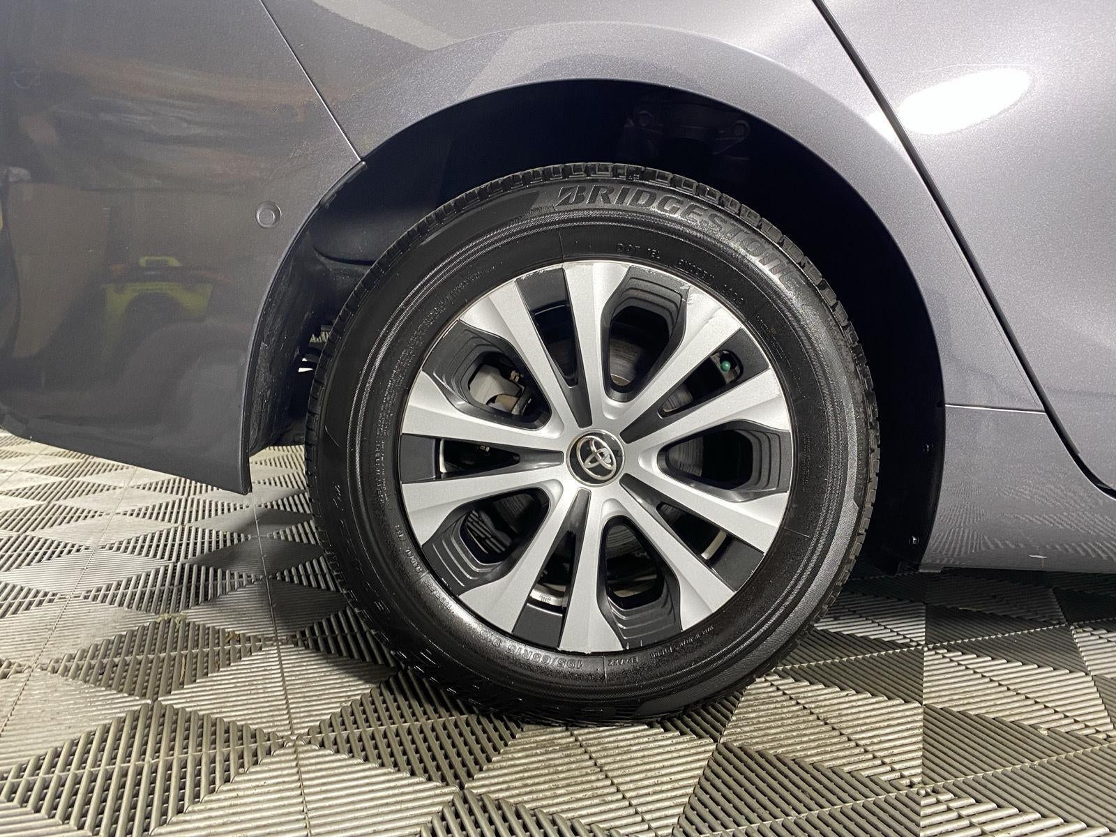 2022 Toyota Prius XLE AWD-e