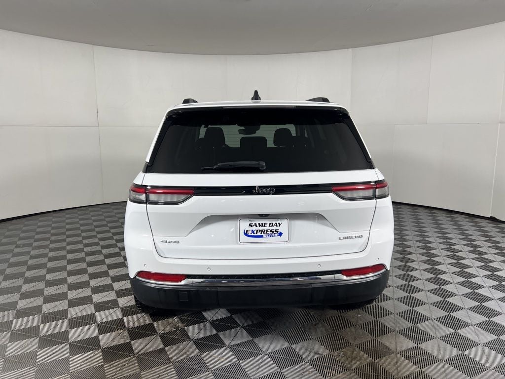 2022 Jeep Grand Cherokee Laredo