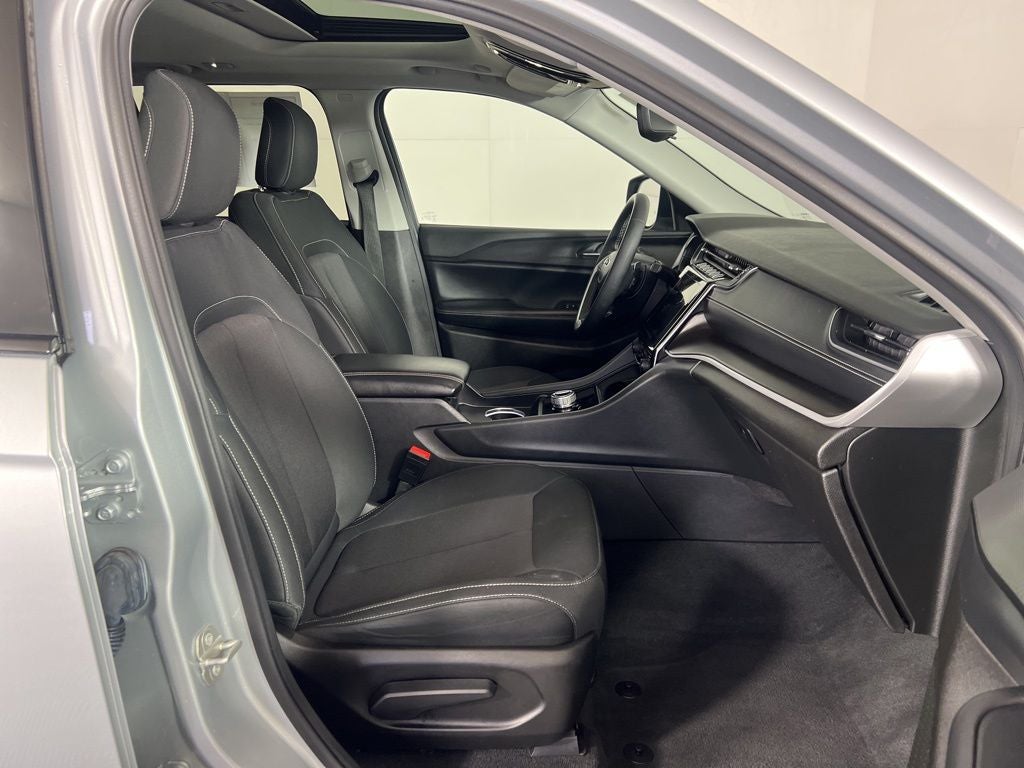 2023 Jeep Grand Cherokee Laredo X