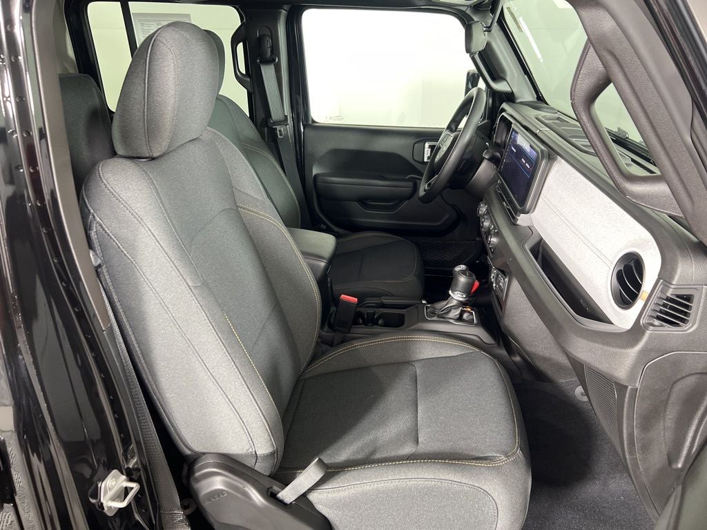 2025 Jeep Gladiator Nighthawk