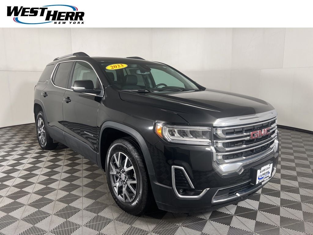 2023 GMC Acadia SLT