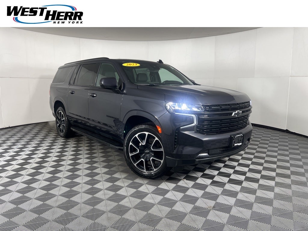 2023 Chevrolet Suburban RST