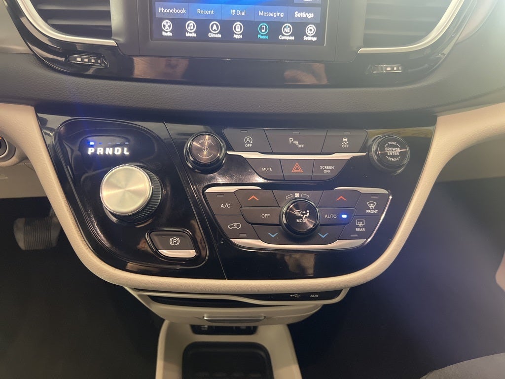 2020 Chrysler Pacifica Touring