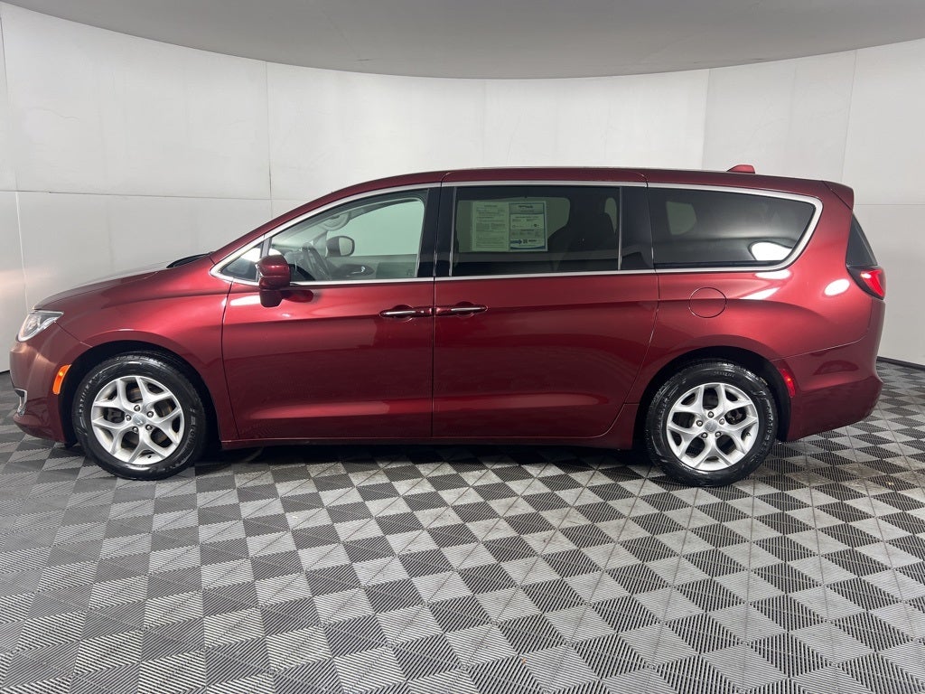 2020 Chrysler Pacifica Touring