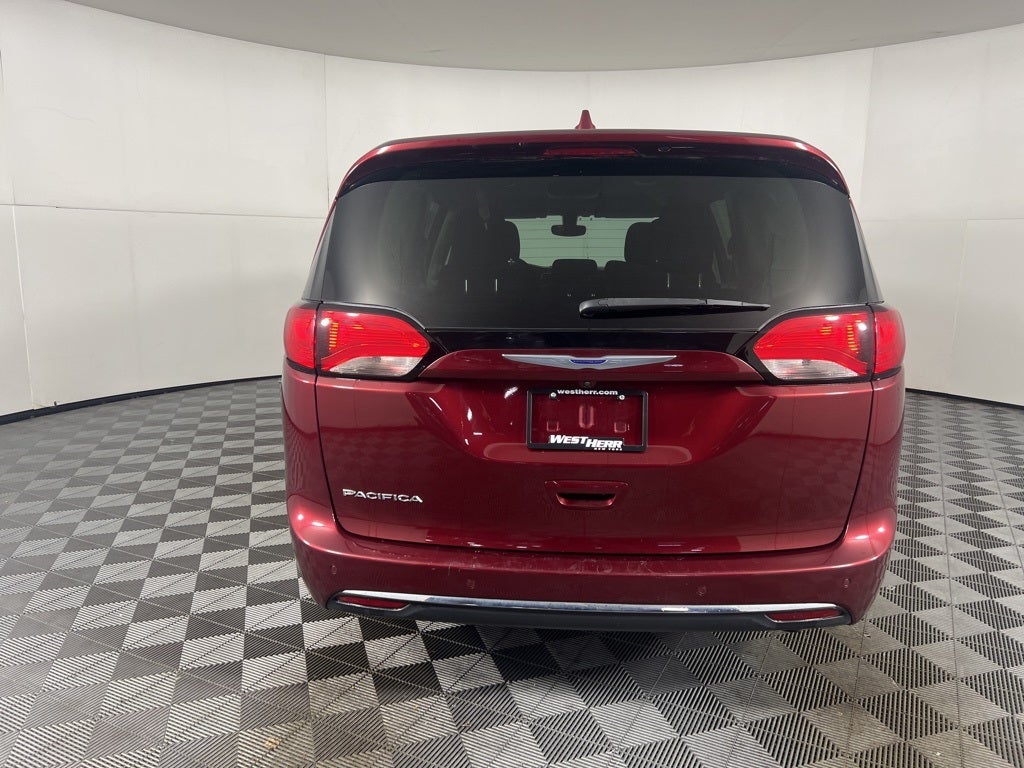 2020 Chrysler Pacifica Touring