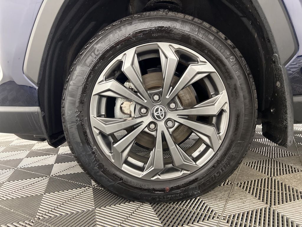 2024 Toyota RAV4 Hybrid XLE Premium