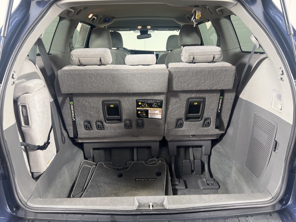 2020 Toyota Sienna LE 8 Passenger