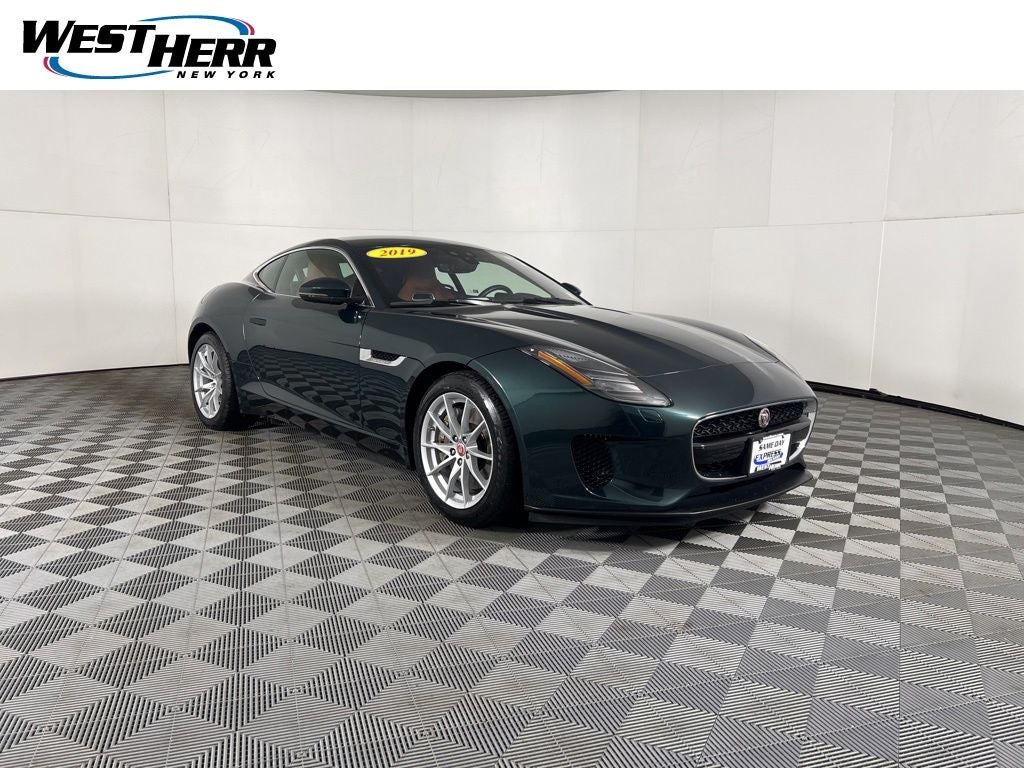 2019 Jaguar F-TYPE P300