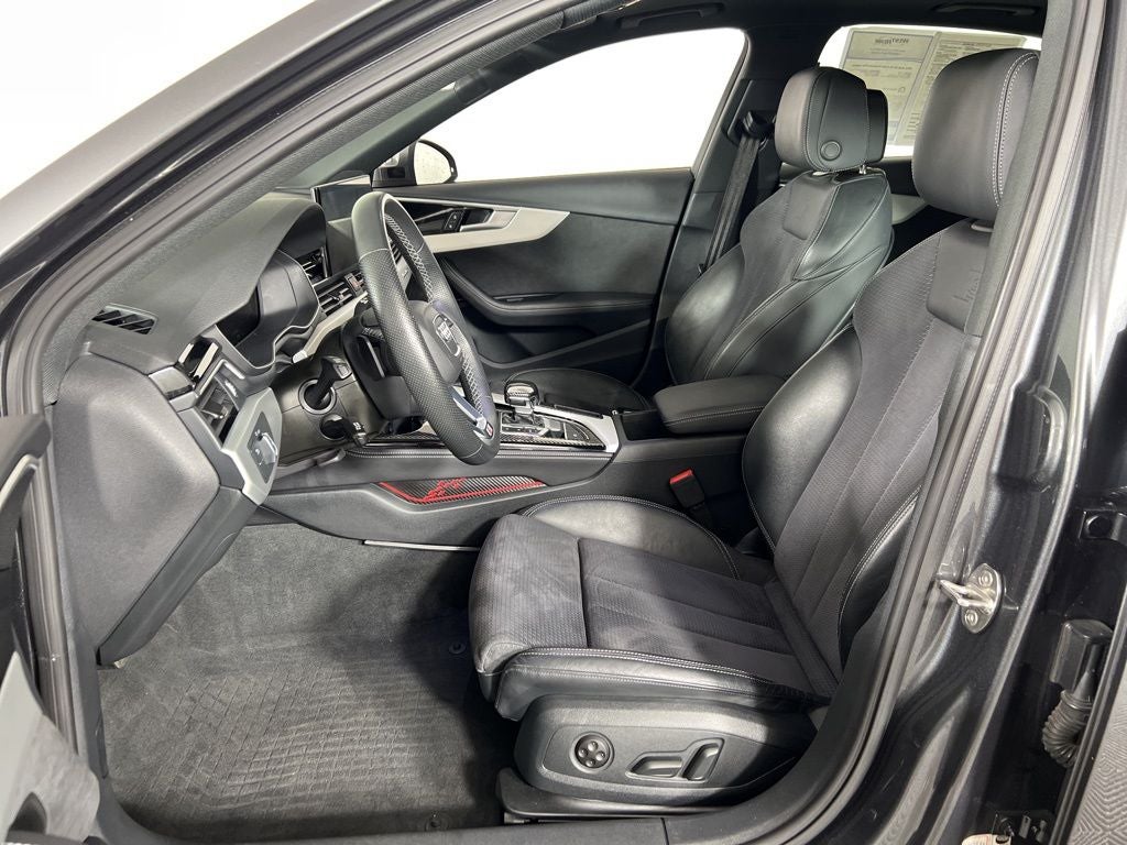 2023 Audi A4 45 S line Premium Plus quattro