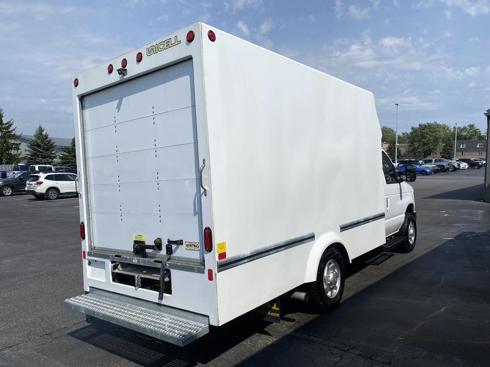2025 Ford E-Series Cutaway Base