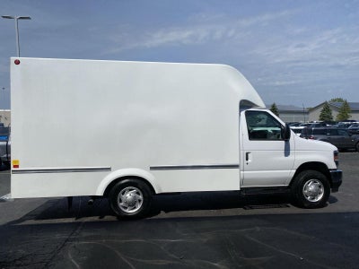 2025 Ford E-Series Cutaway Base