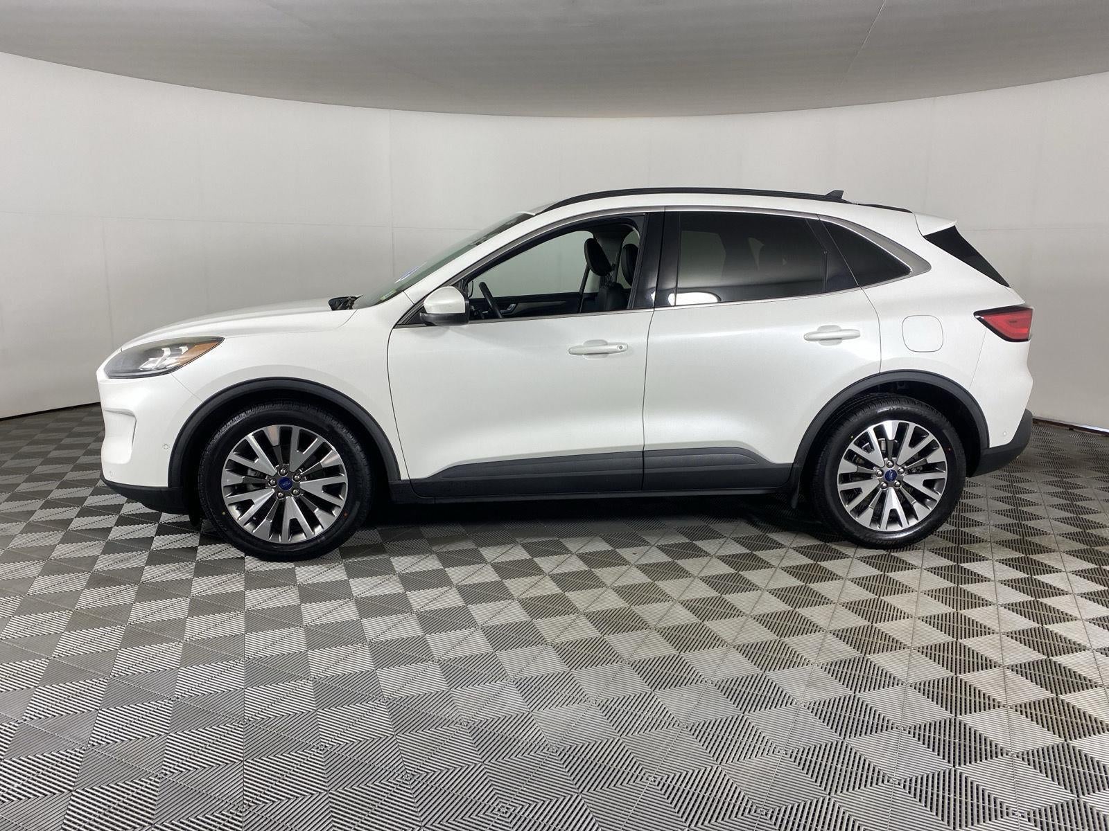 2021 Ford Escape Hybrid Titanium
