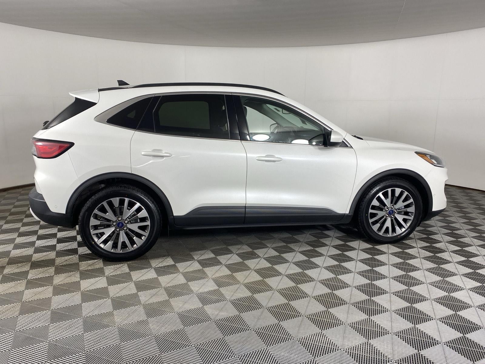 2021 Ford Escape Hybrid Titanium