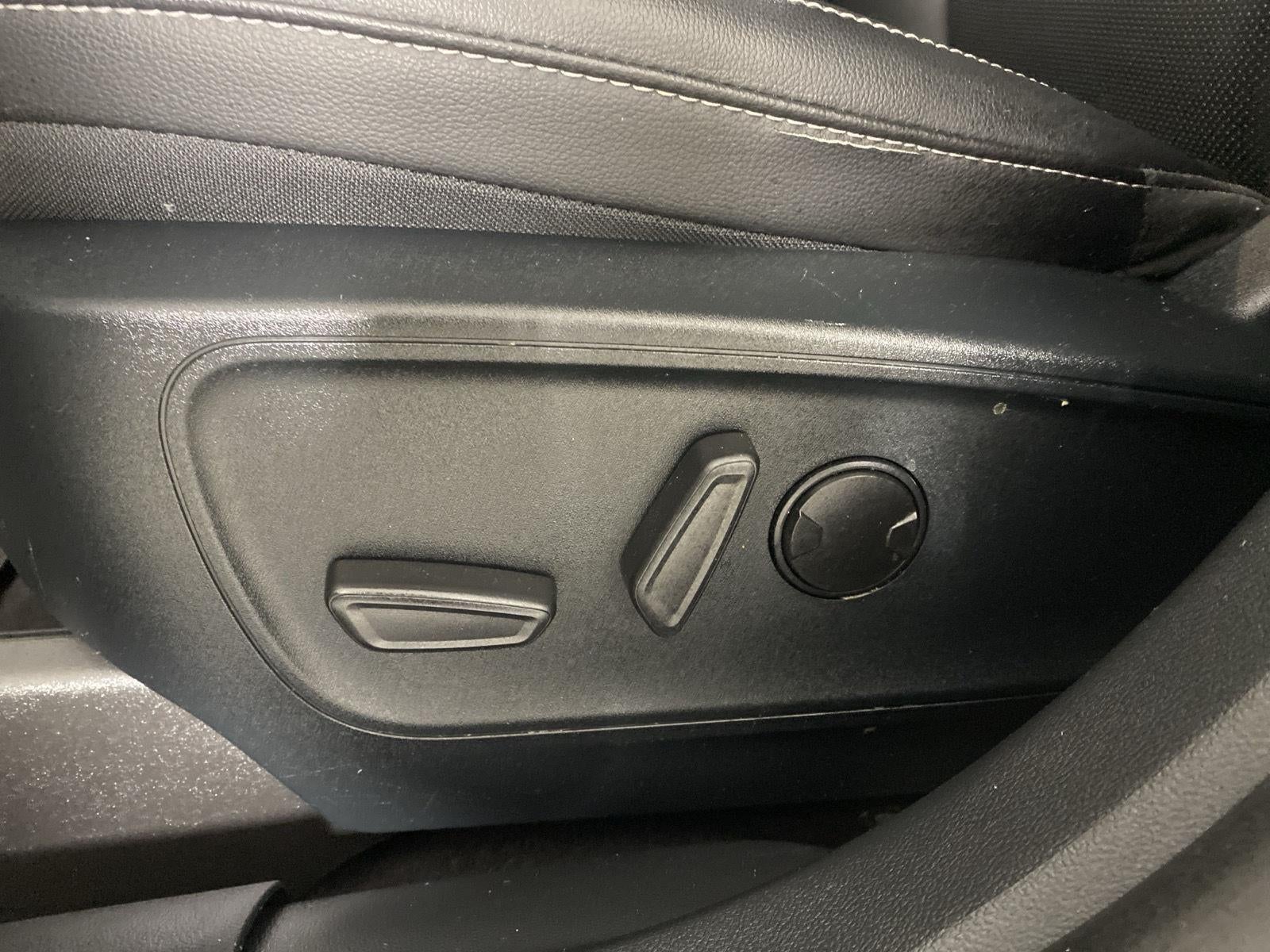 2021 Ford Escape Hybrid Titanium