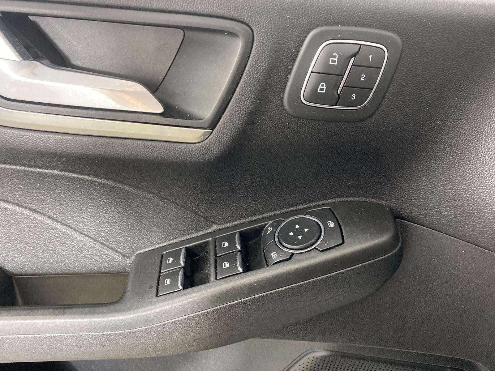 2021 Ford Escape Hybrid Titanium