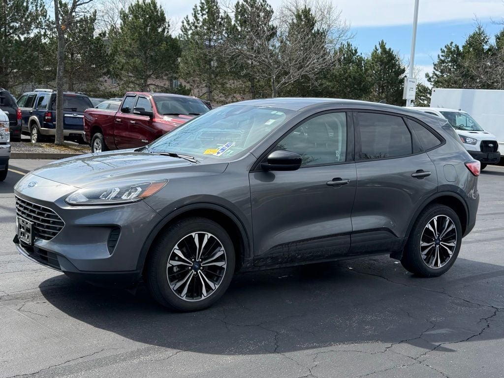 2022 Ford Escape Hybrid SE