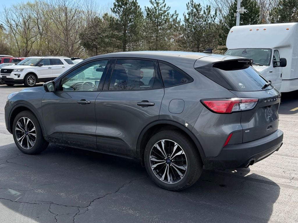 2022 Ford Escape Hybrid SE