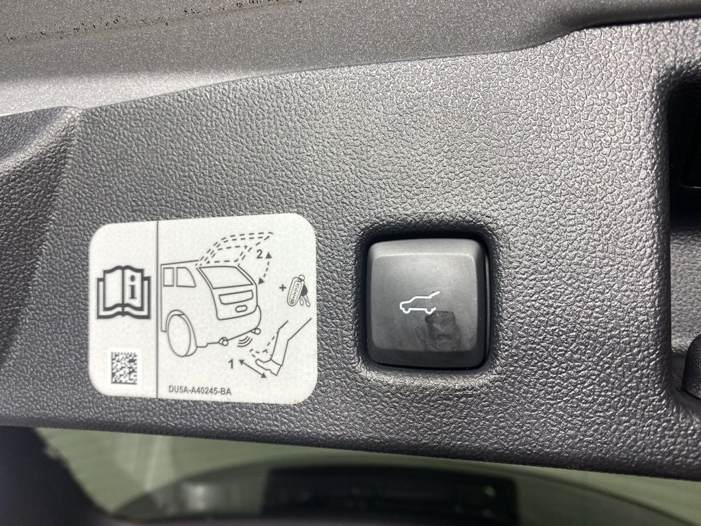 2020 Ford Escape Hybrid Titanium