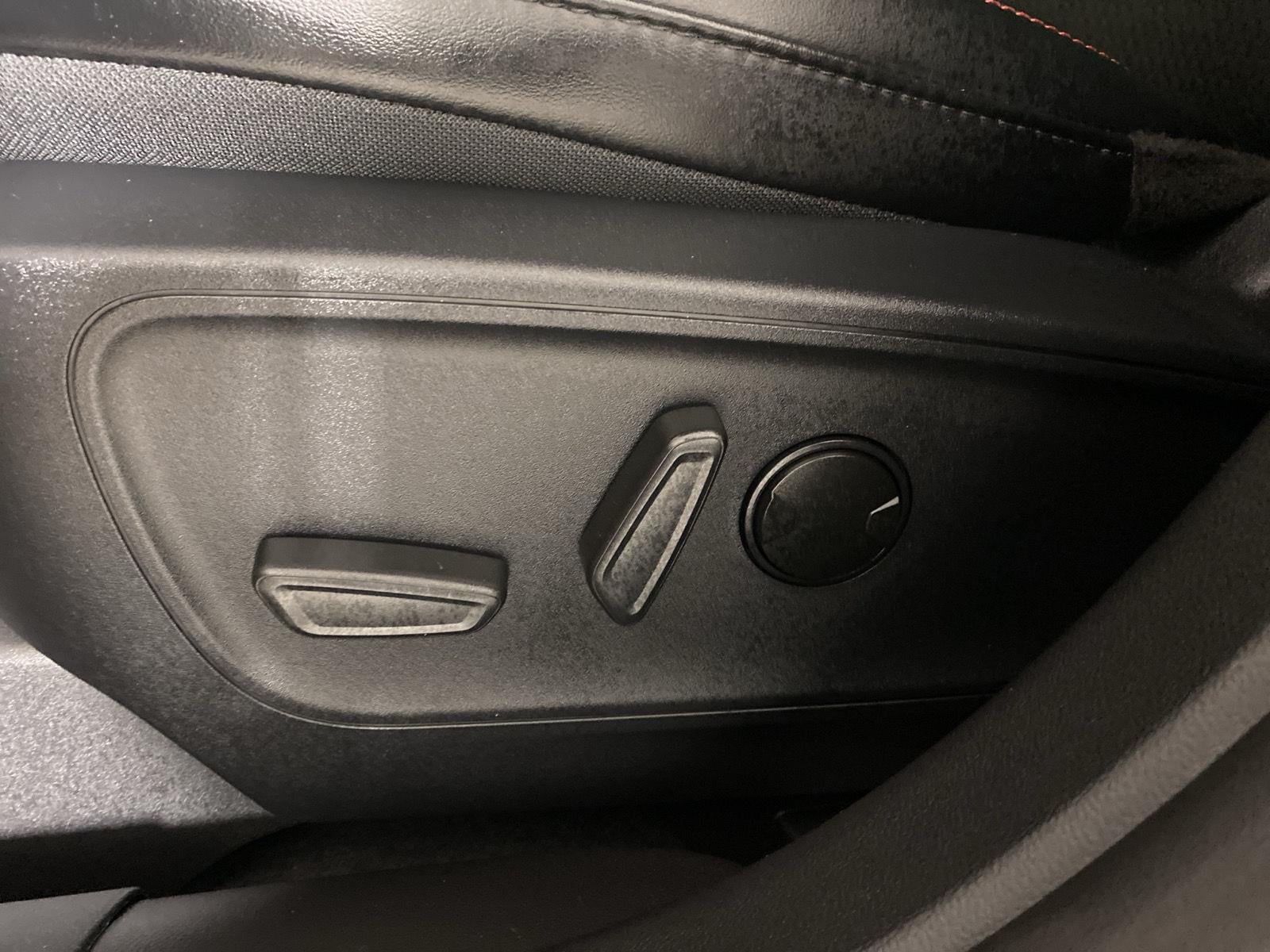 2025 Ford Escape Hybrid ST-Line Select