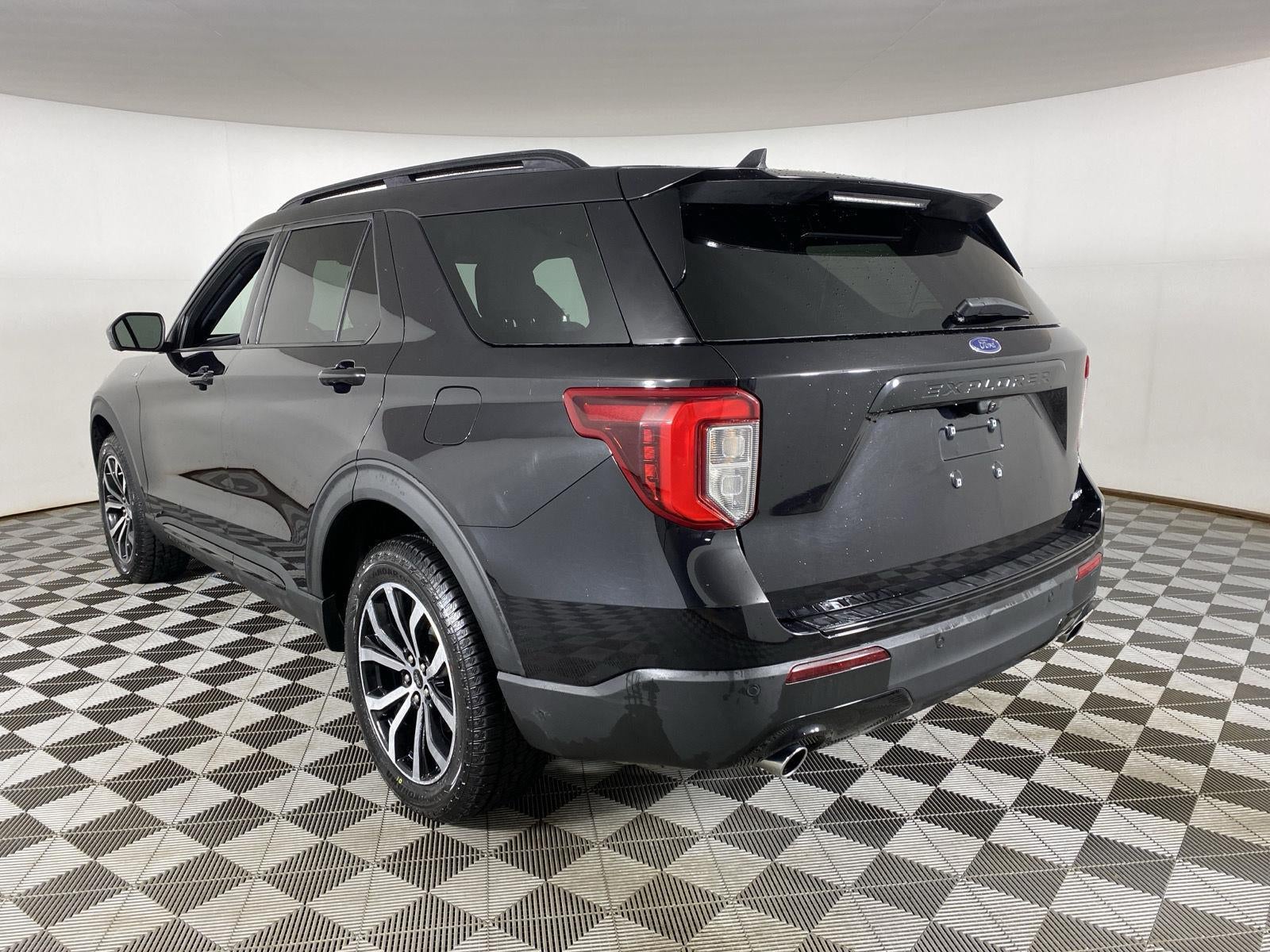 2022 Ford Explorer ST-Line