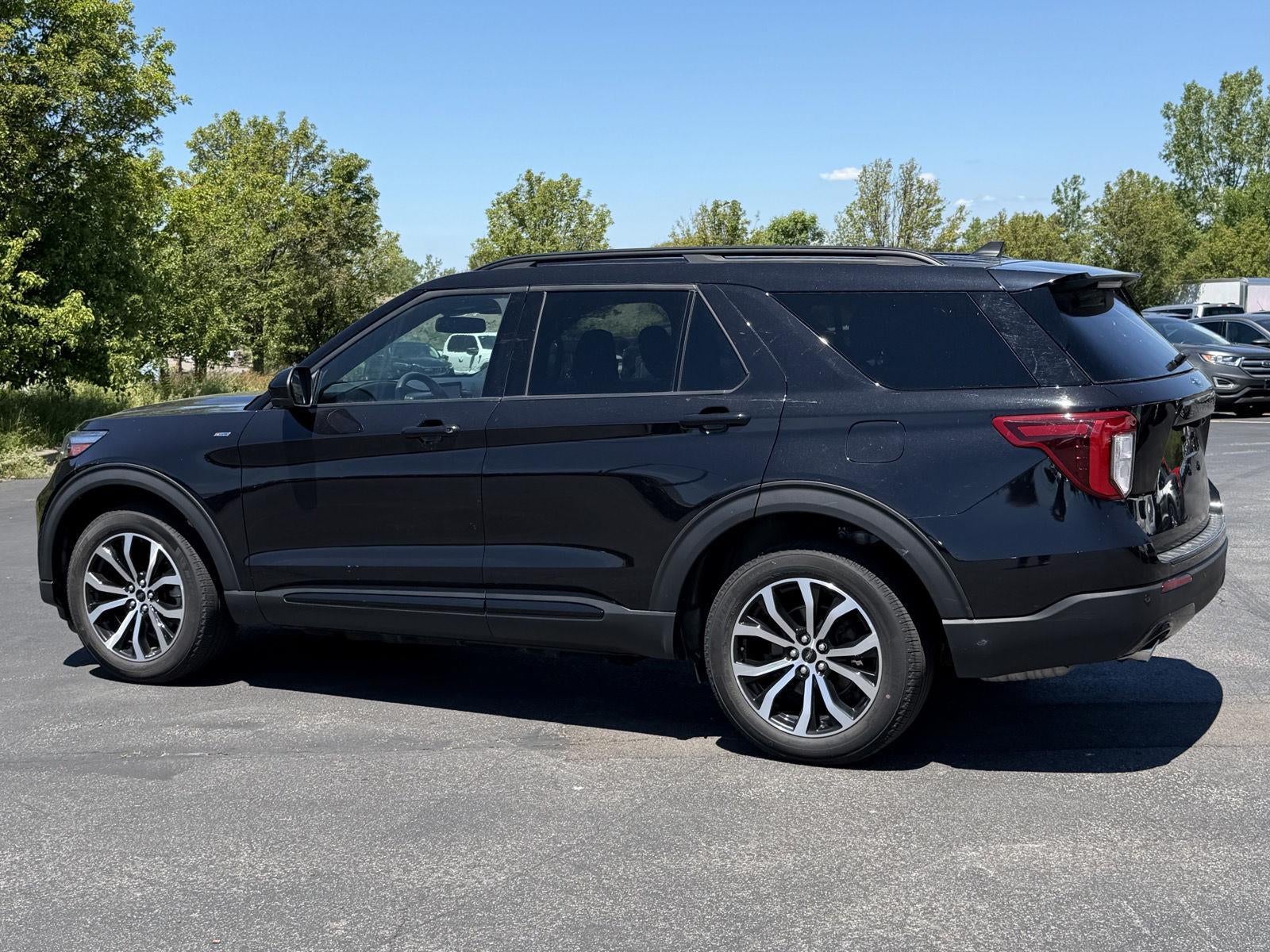 2022 Ford Explorer ST-Line