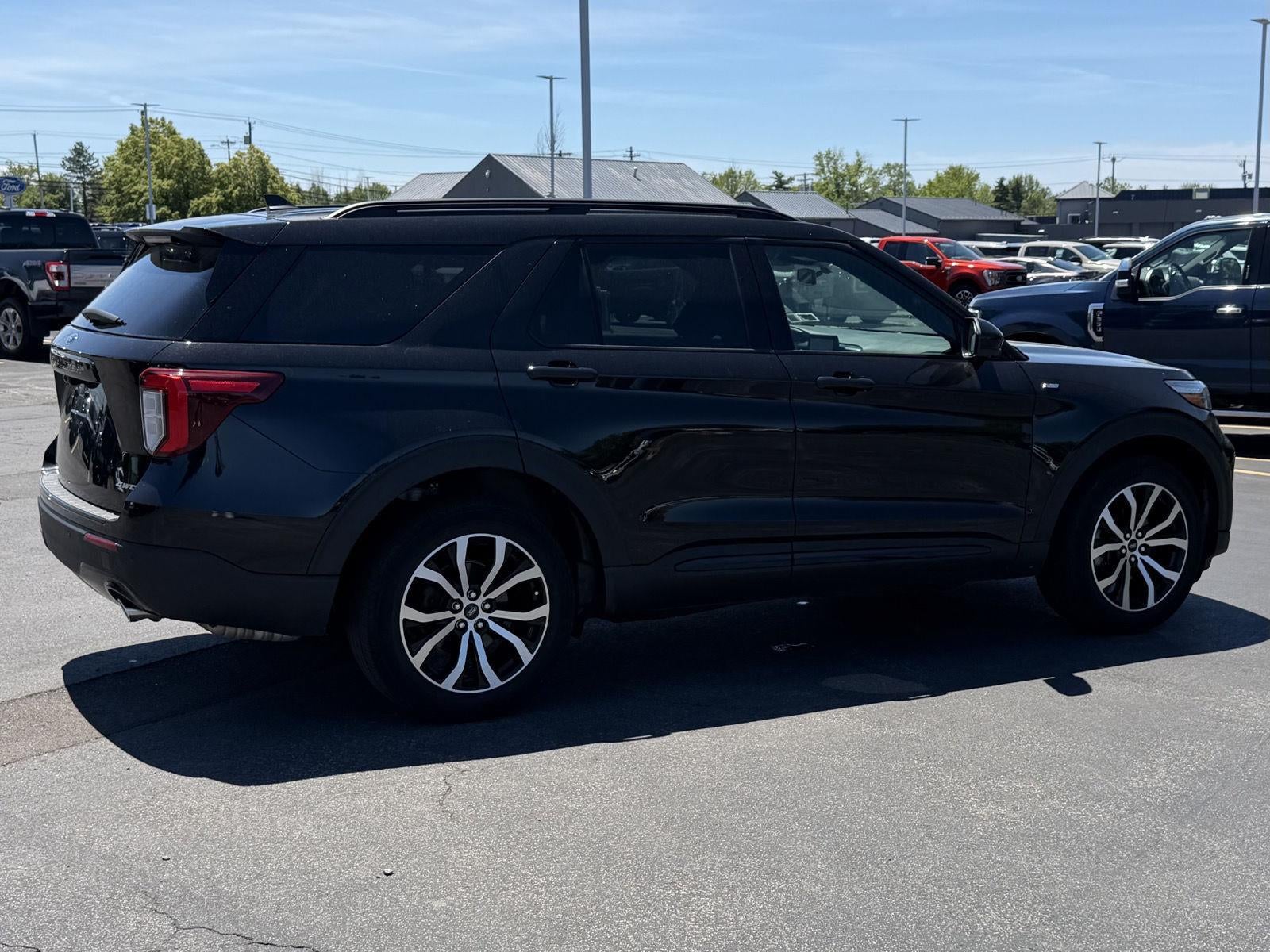 2022 Ford Explorer ST-Line