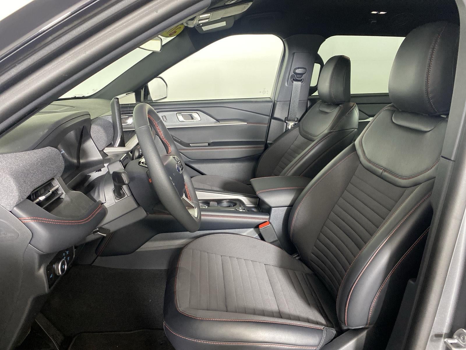 2026 Ford Explorer Base