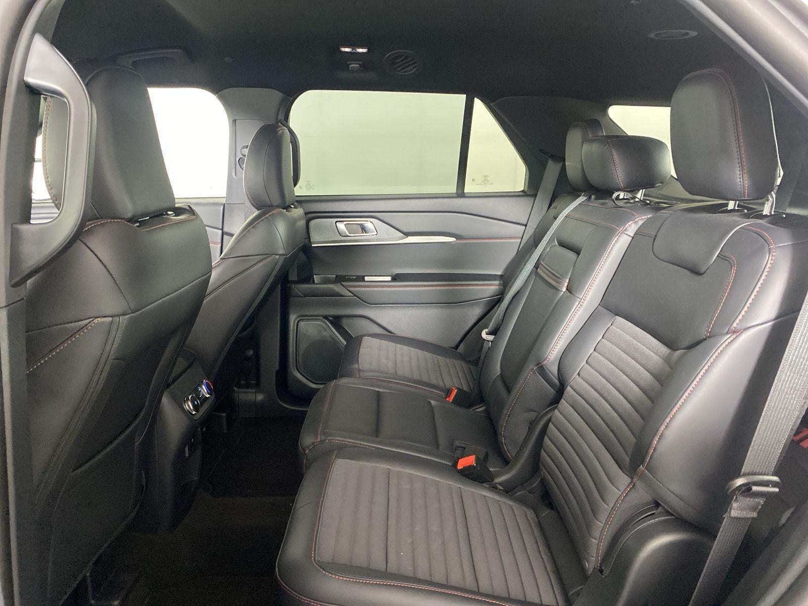2026 Ford Explorer Base