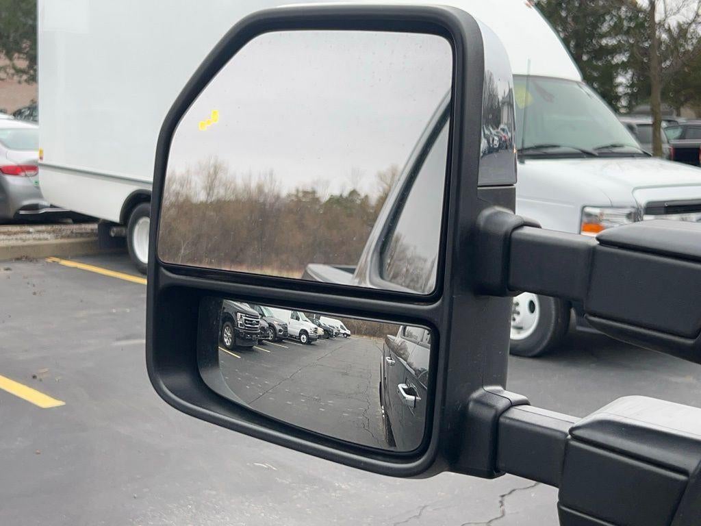 2022 Ford F-350SD Lariat