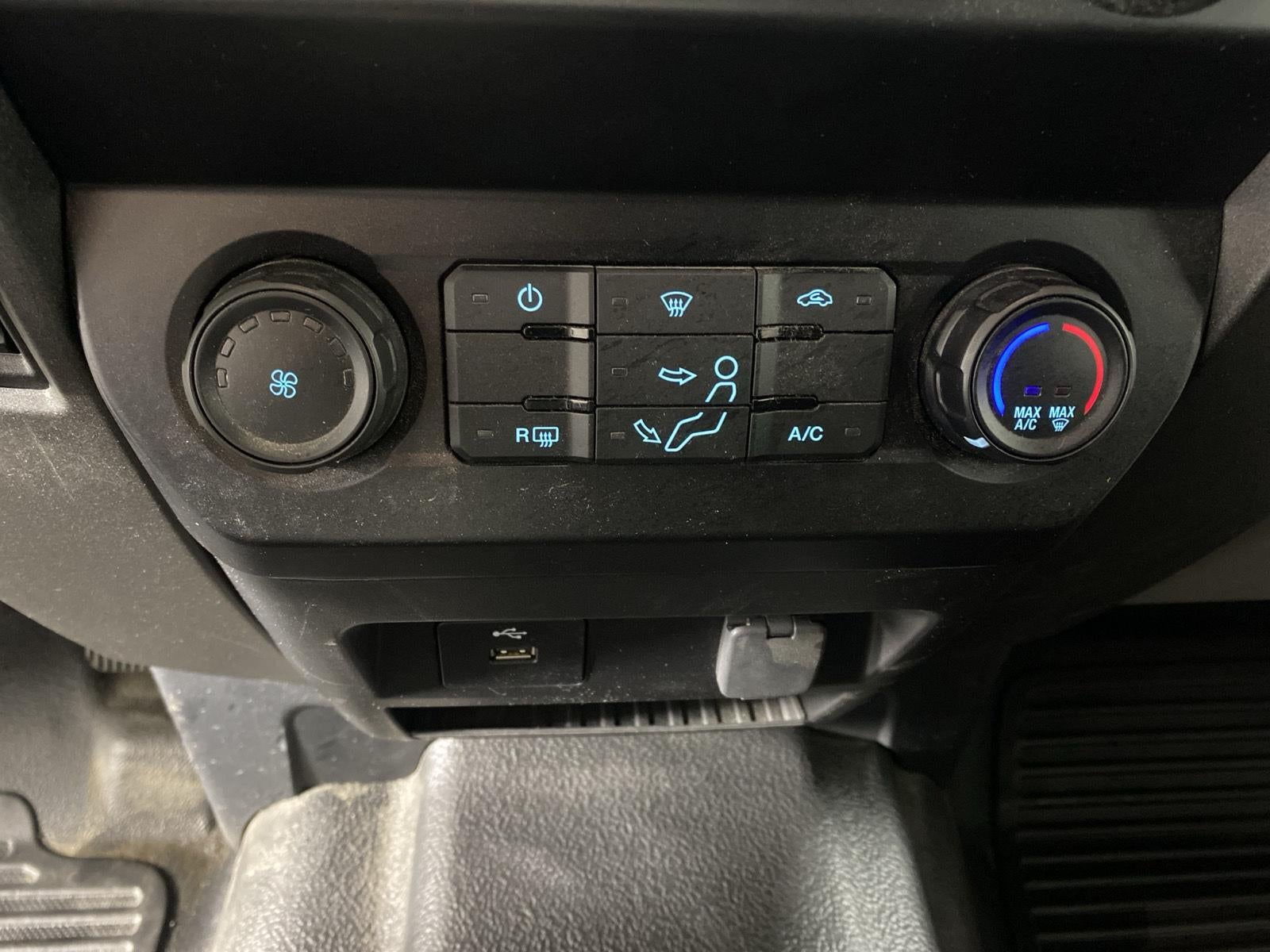 2022 Ford Super Duty F-350 SRW XL