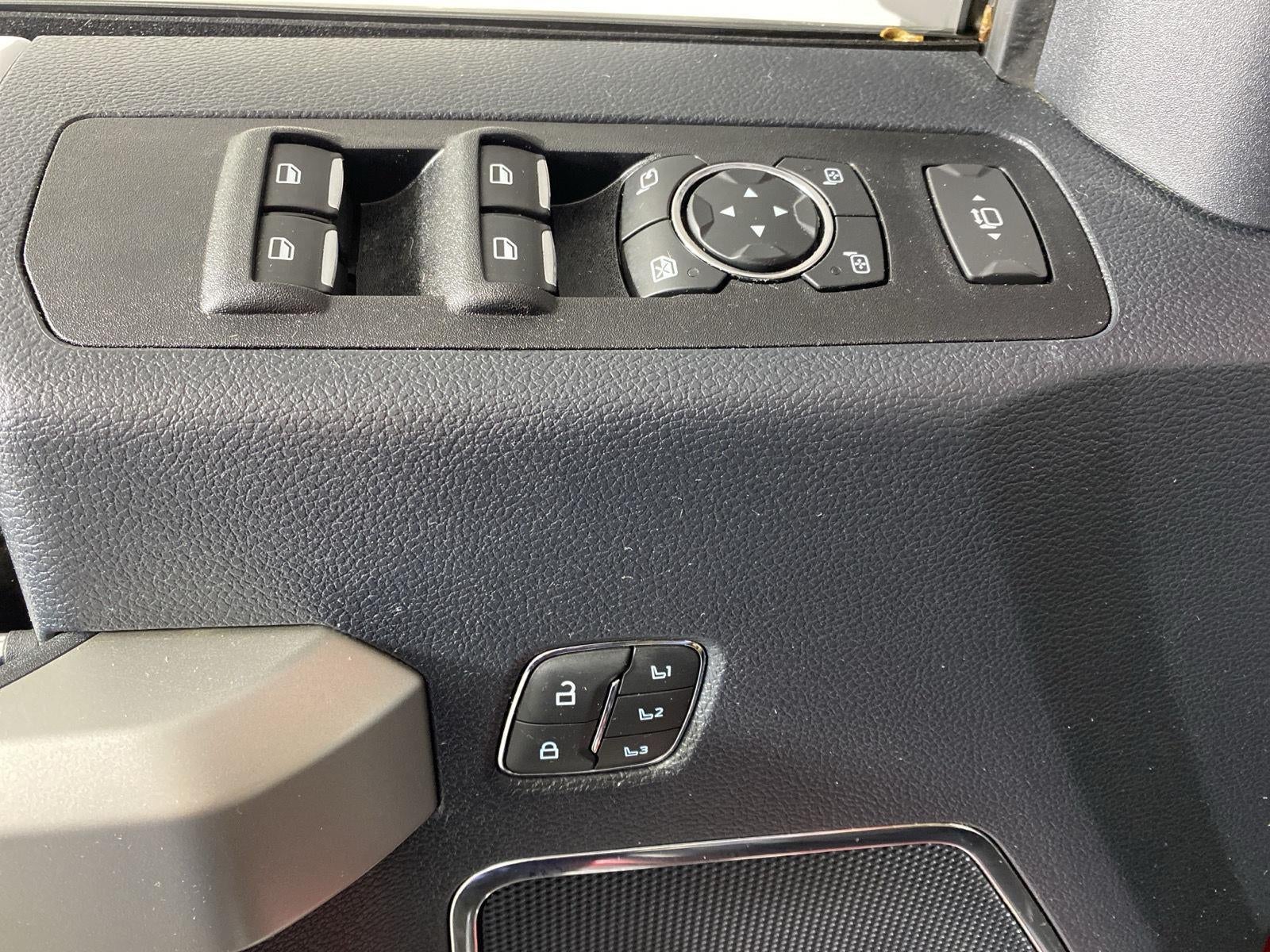 2022 Ford F-350SD Lariat