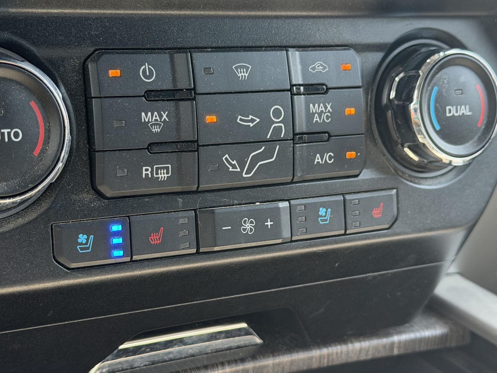 2020 Ford Super Duty F-350 DRW Lariat