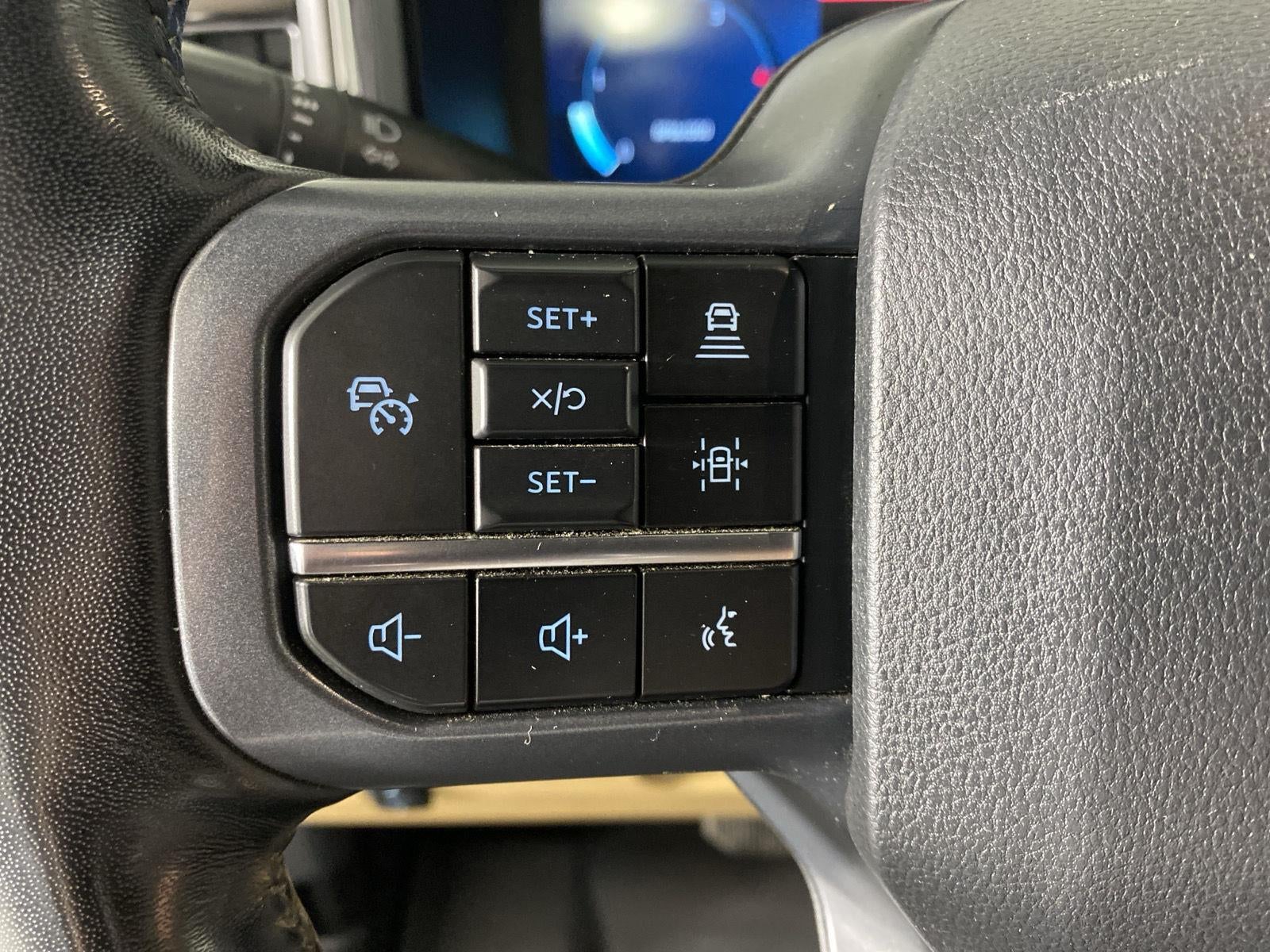 2024 Ford Super Duty F-450 DRW LARIAT