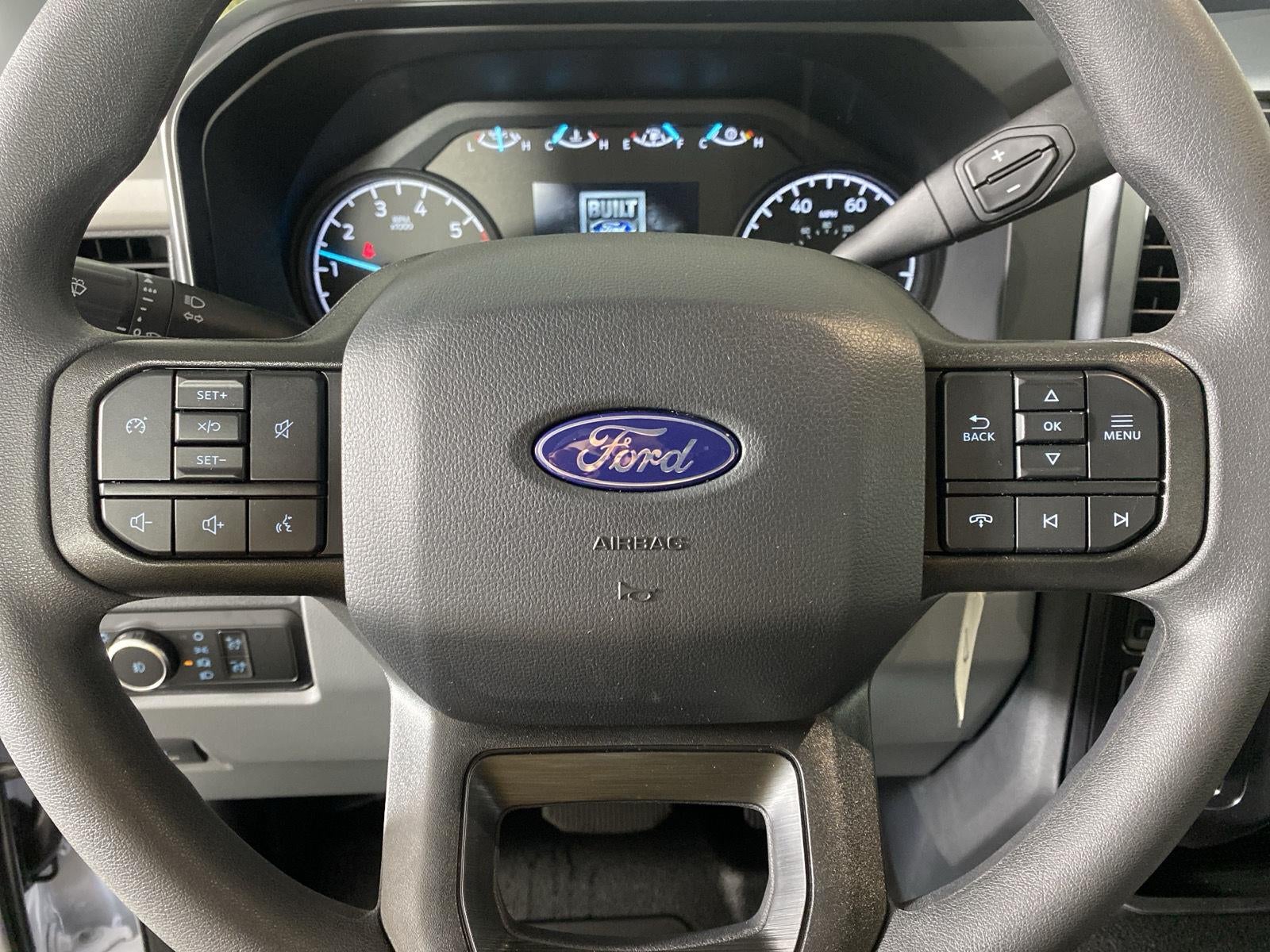2027 Ford Super Duty F-250 SRW XL