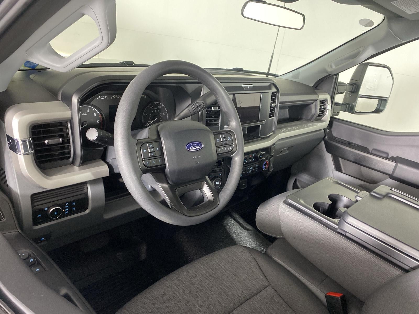 2027 Ford Super Duty F-250 SRW XL