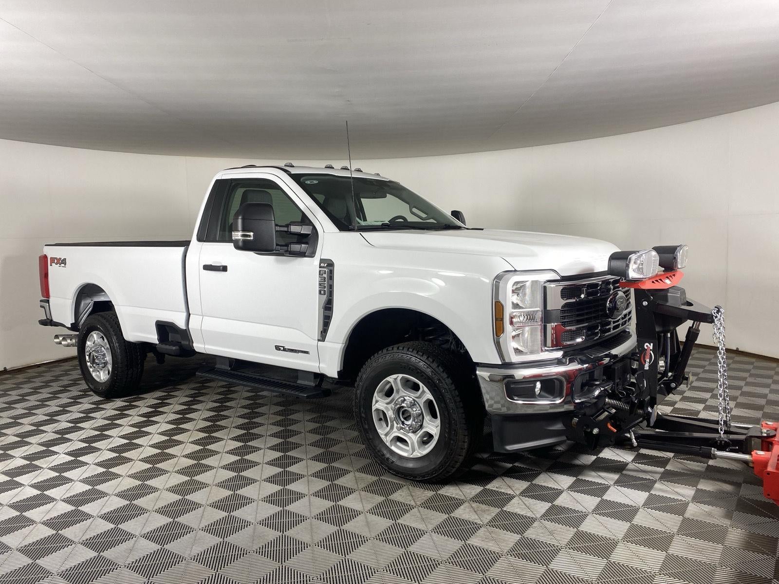 2025 Ford Super Duty F-350 XLT