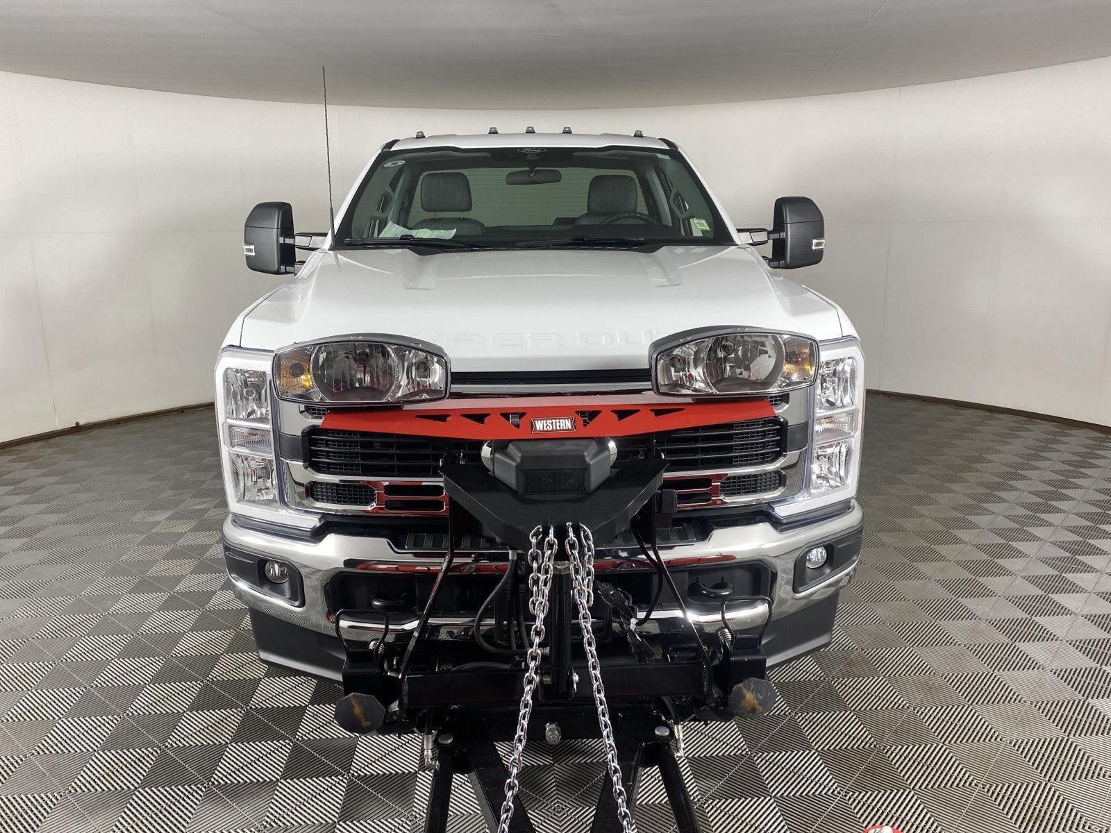 2025 Ford Super Duty F-350 XLT