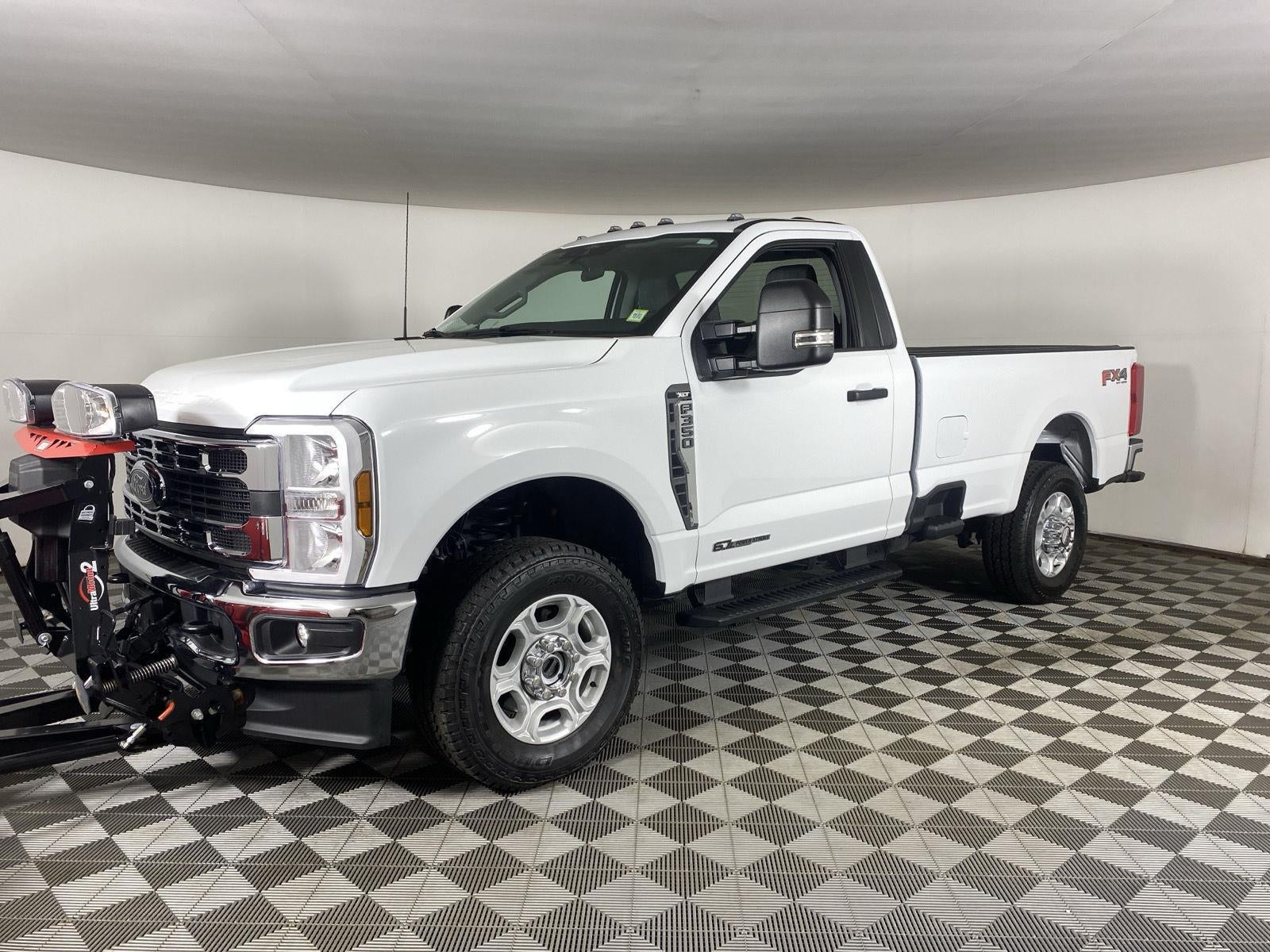 2025 Ford Super Duty F-350 XLT