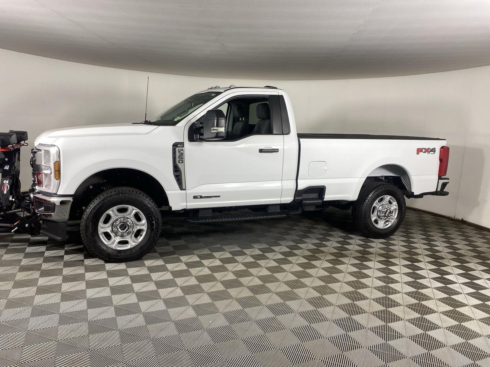 2025 Ford Super Duty F-350 XLT
