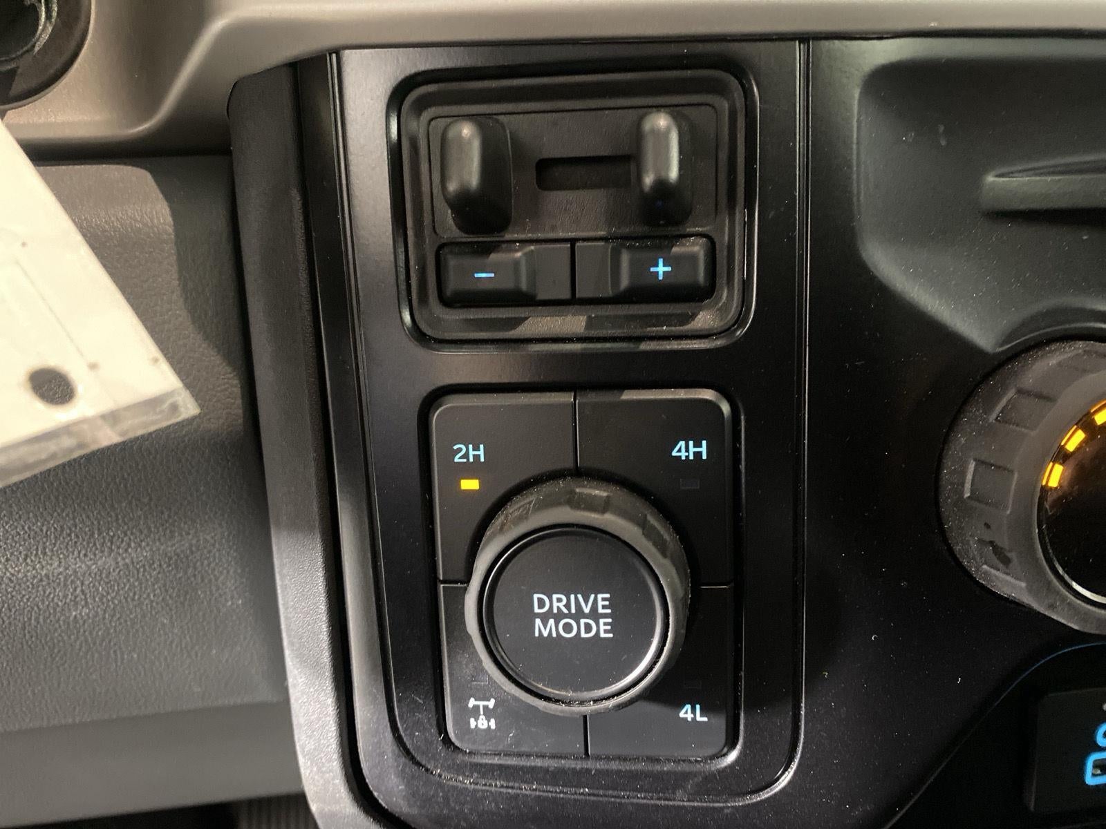 2025 Ford Super Duty F-350 XLT