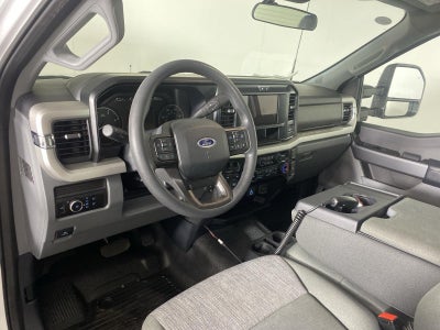 2025 Ford Super Duty F-350 XLT