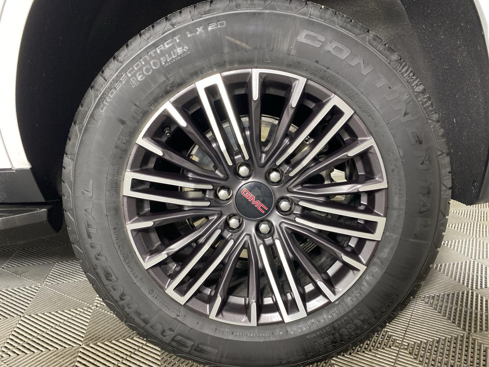 2025 GMC Yukon Elevation