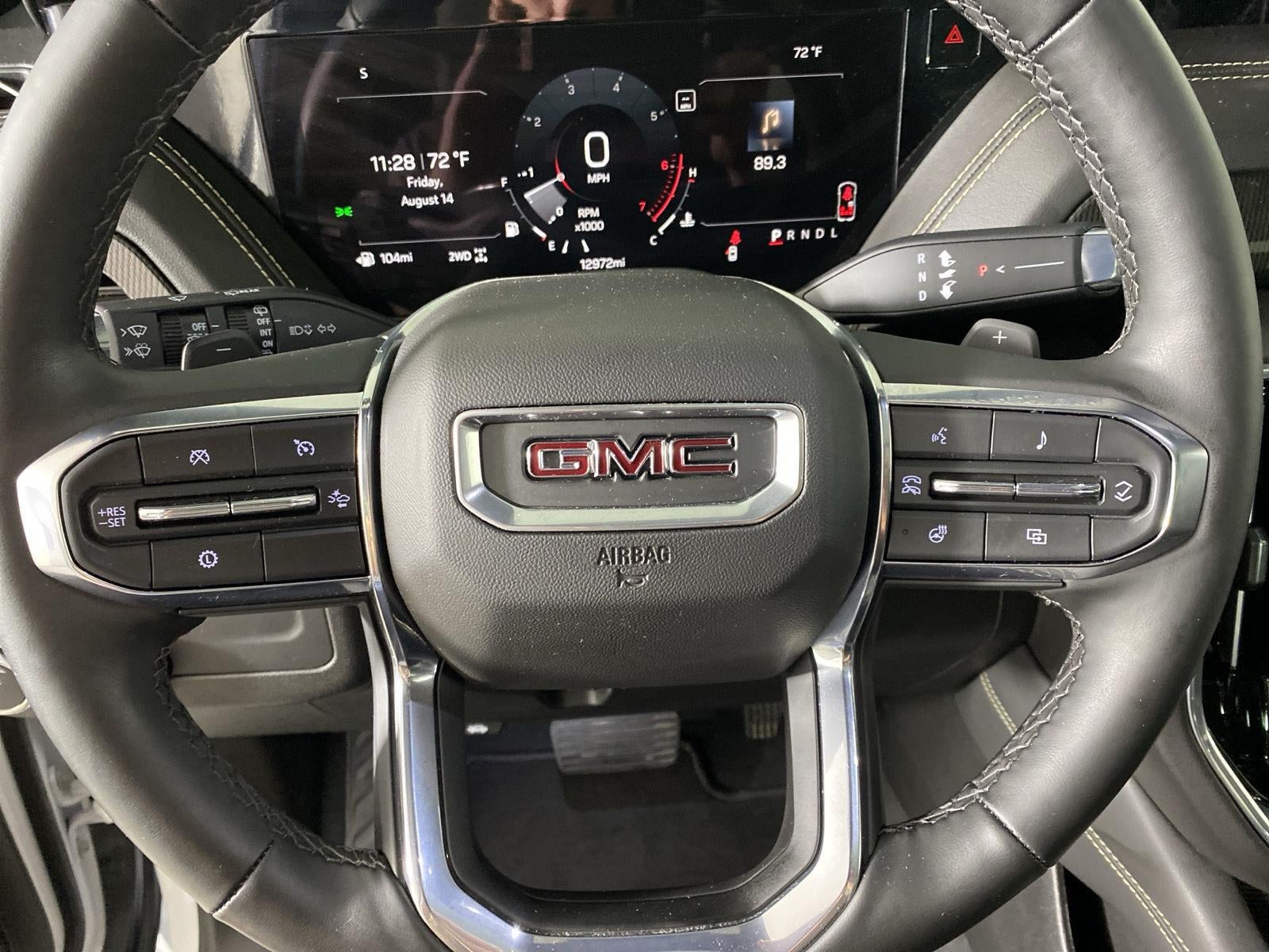 2025 GMC Yukon Elevation