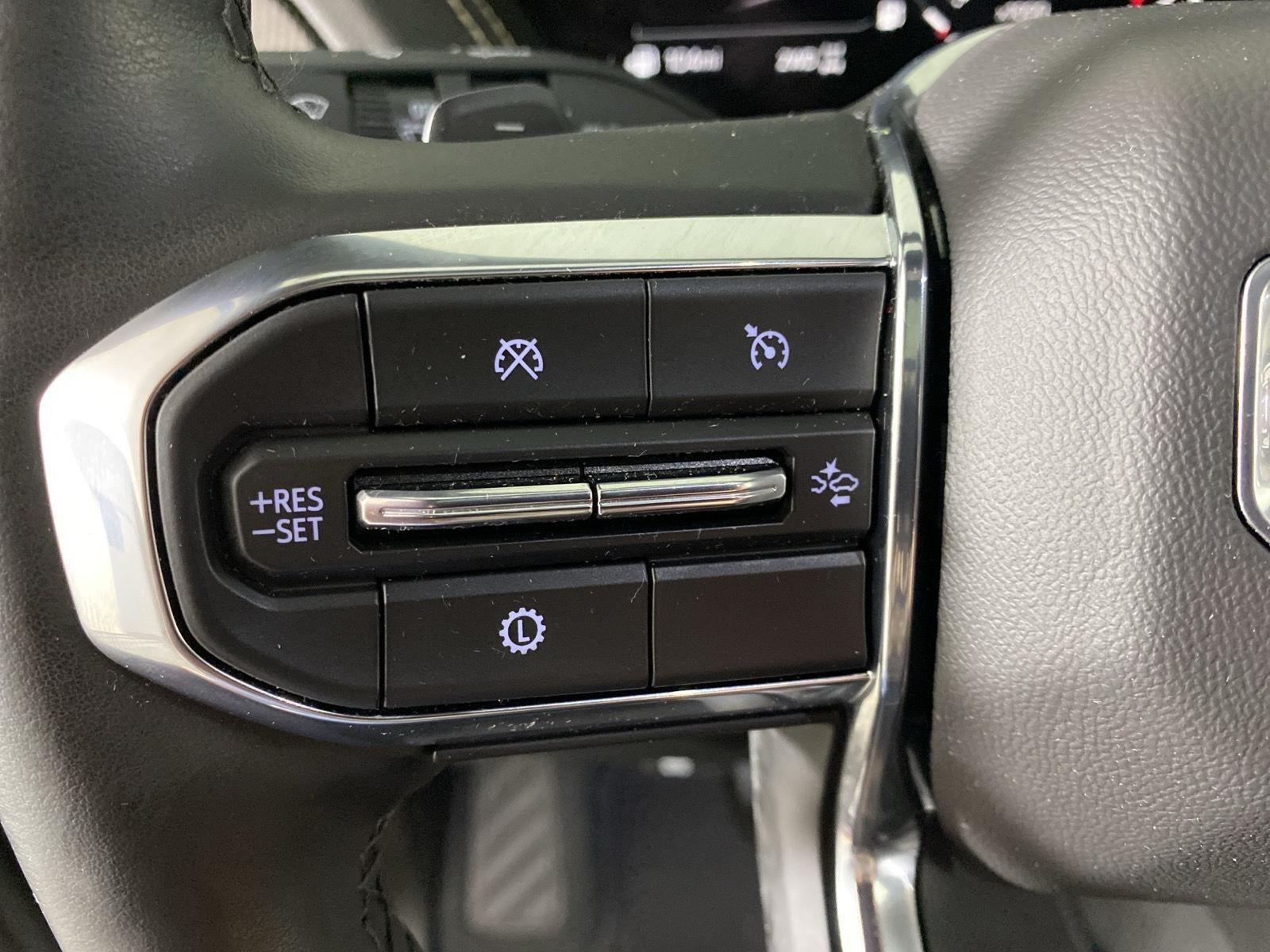 2025 GMC Yukon Elevation