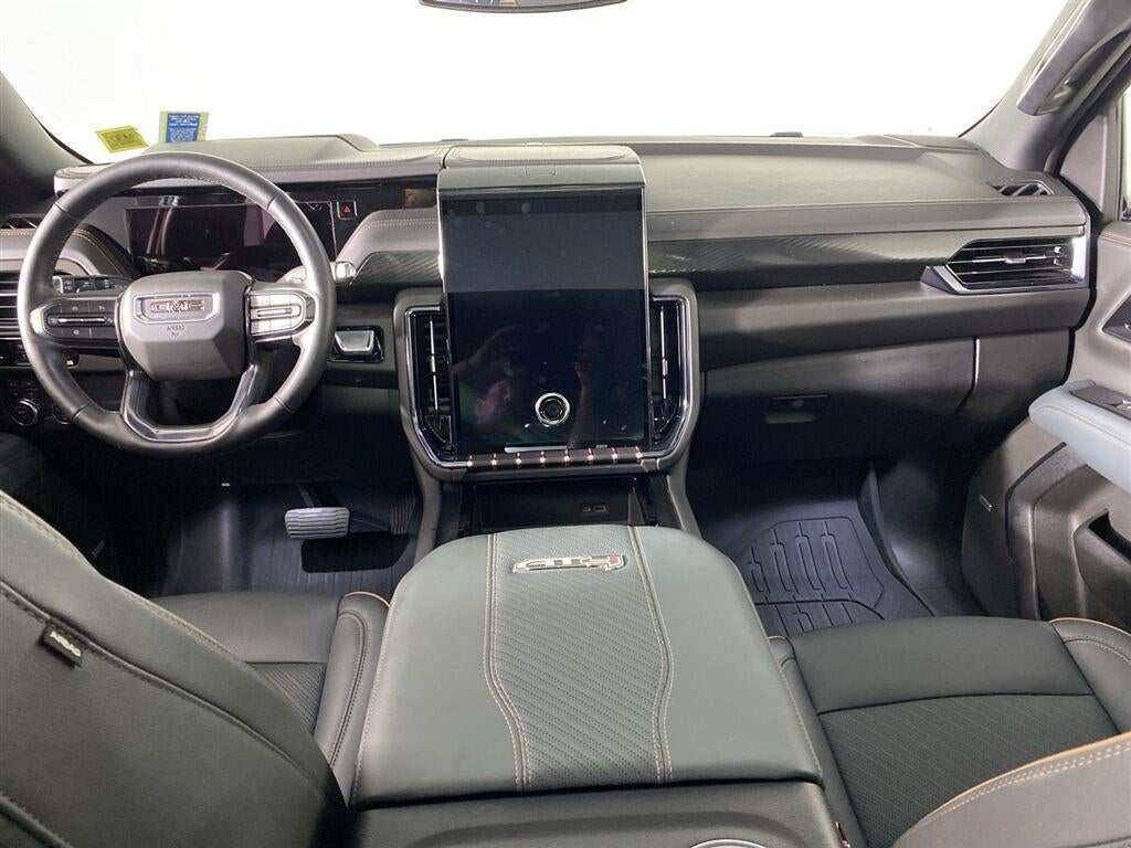 2025 GMC Yukon AT4