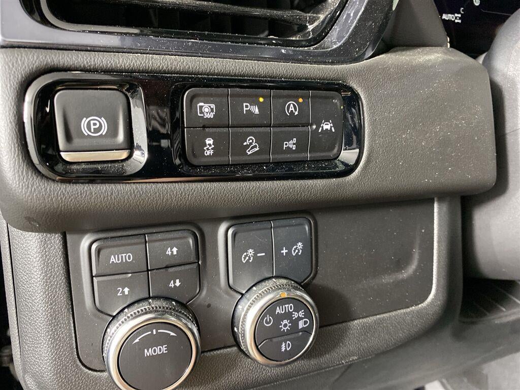 2025 GMC Yukon AT4
