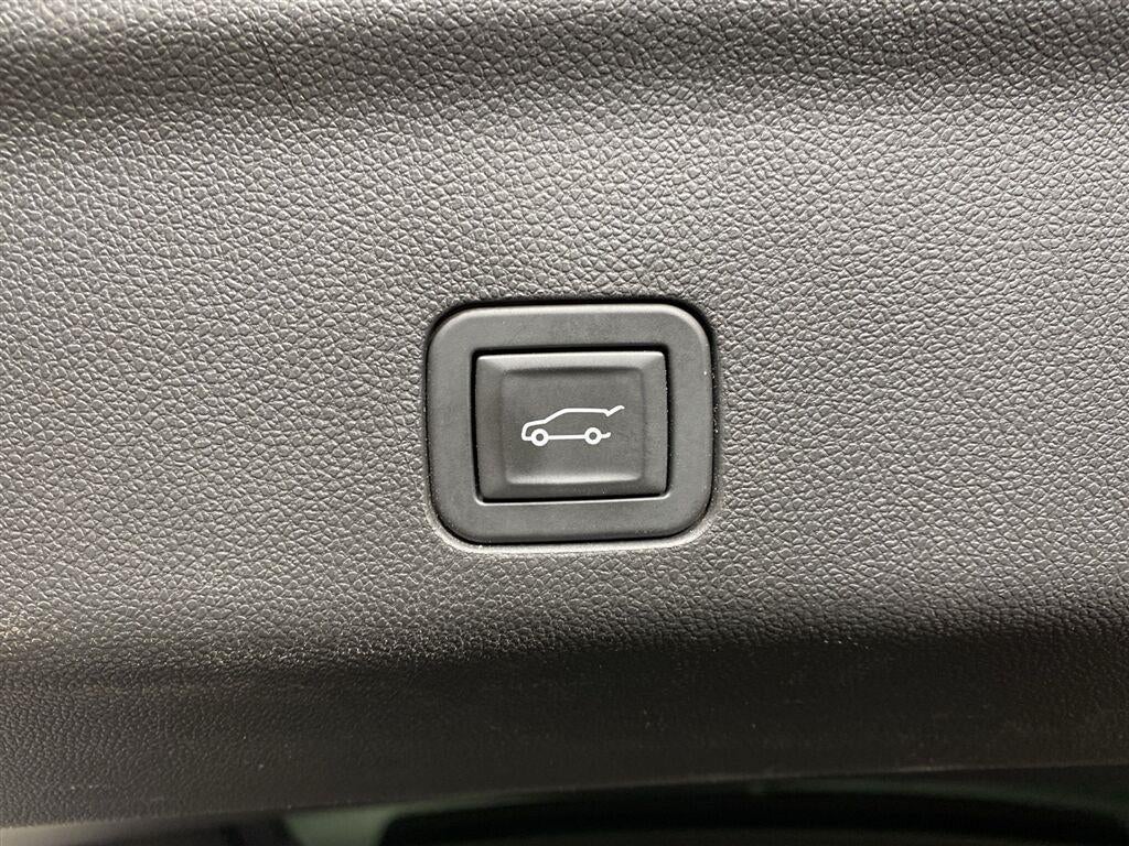 2025 GMC Yukon AT4